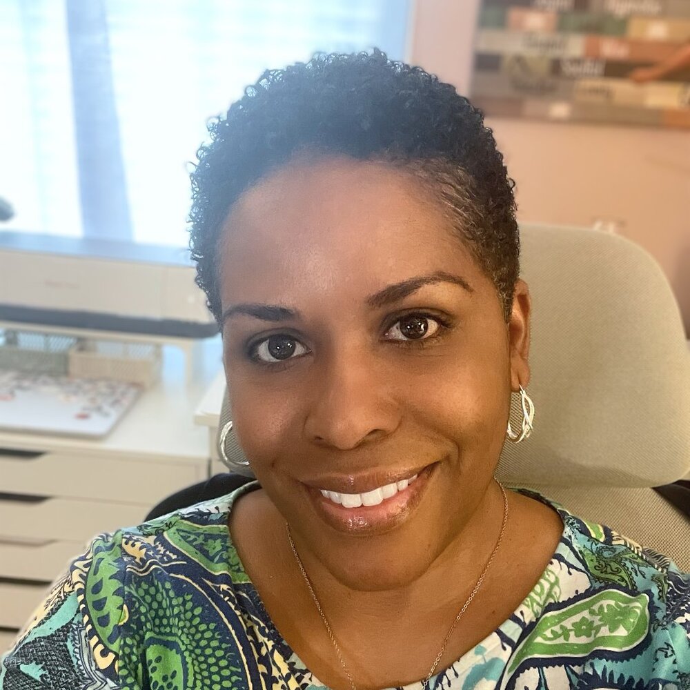 Meet your Posher, Crystal